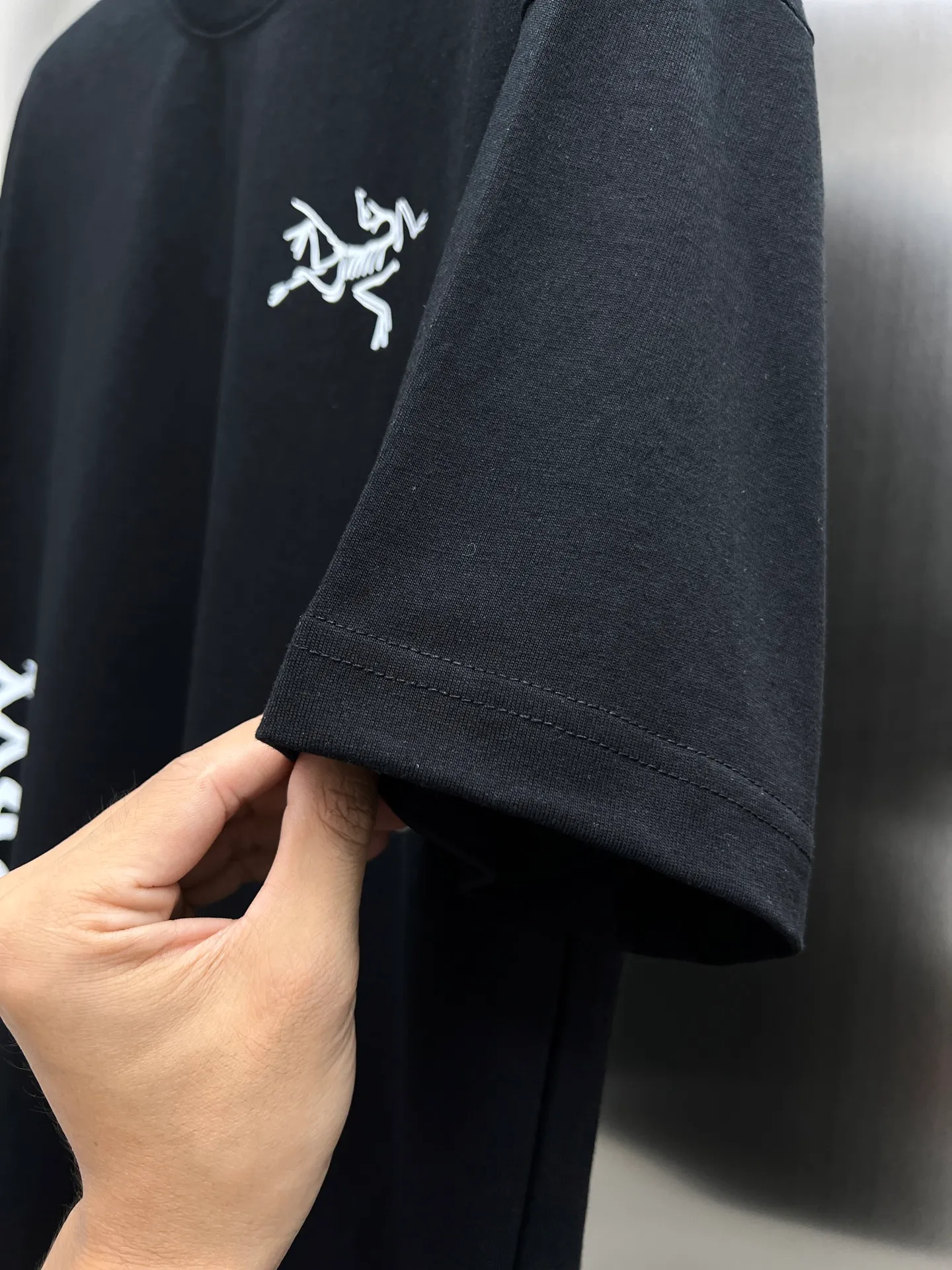 arcteryx🌟New Arrival T T Hot Sale 99 🐎🐎Size：S-XXL Black White 2 Size S 110 54 69 21 M 114 56 71 22 L 118 58 73 22 XL 122 60 75 23 2XL 126 62 77 23
